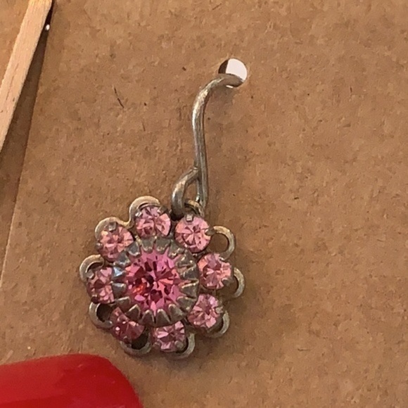 💐5/25 3 pair small delicate pink crystal bar stud - Picture 4 of 8